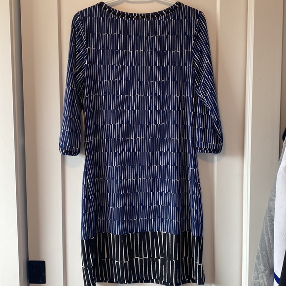 Stretchy shift dress - Picture 3 of 3